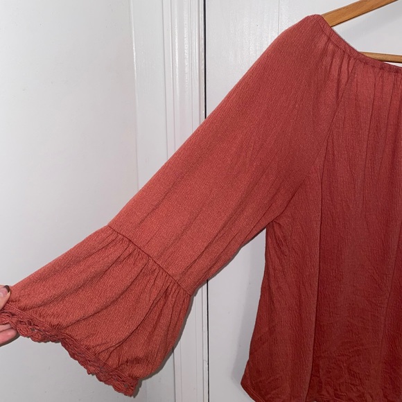 Old Navy Flowy Top - Picture 3 of 4